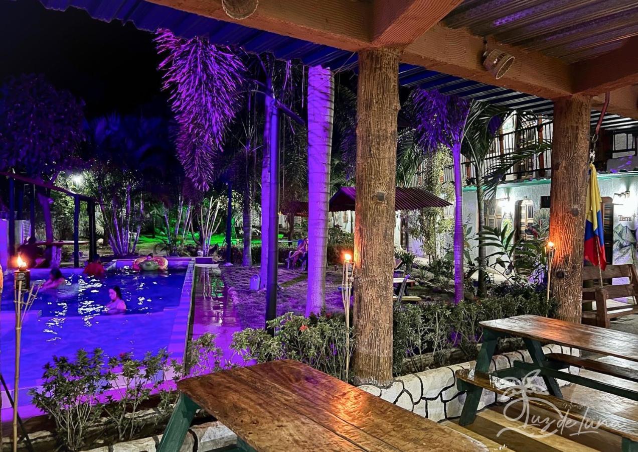 Hostal Luz De Luna ปาโลมิโน ภายนอก รูปภาพ