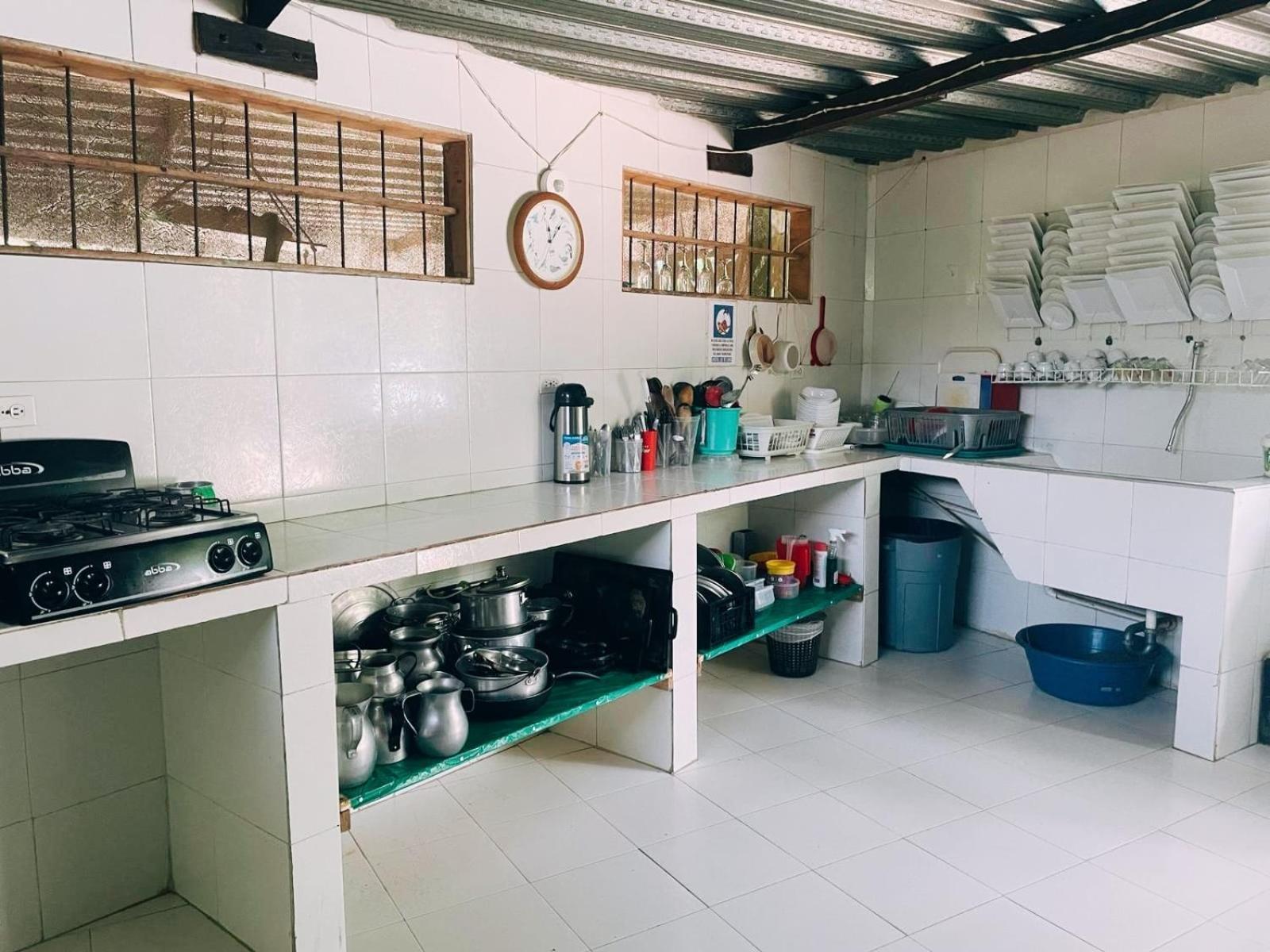 Hostal Luz De Luna ปาโลมิโน ภายนอก รูปภาพ