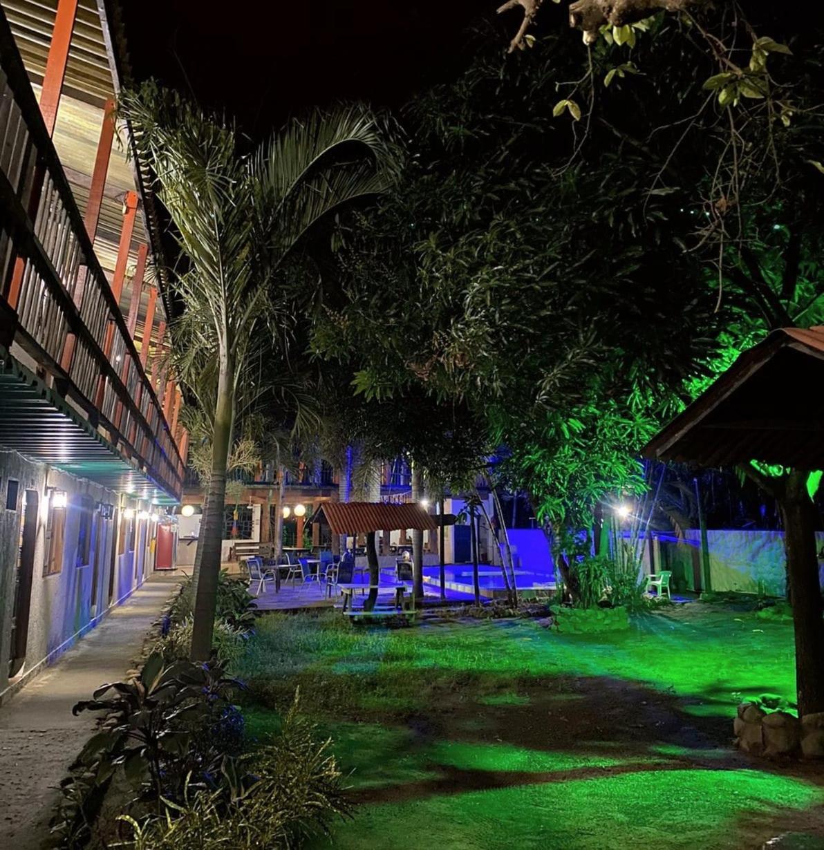 Hostal Luz De Luna ปาโลมิโน ภายนอก รูปภาพ