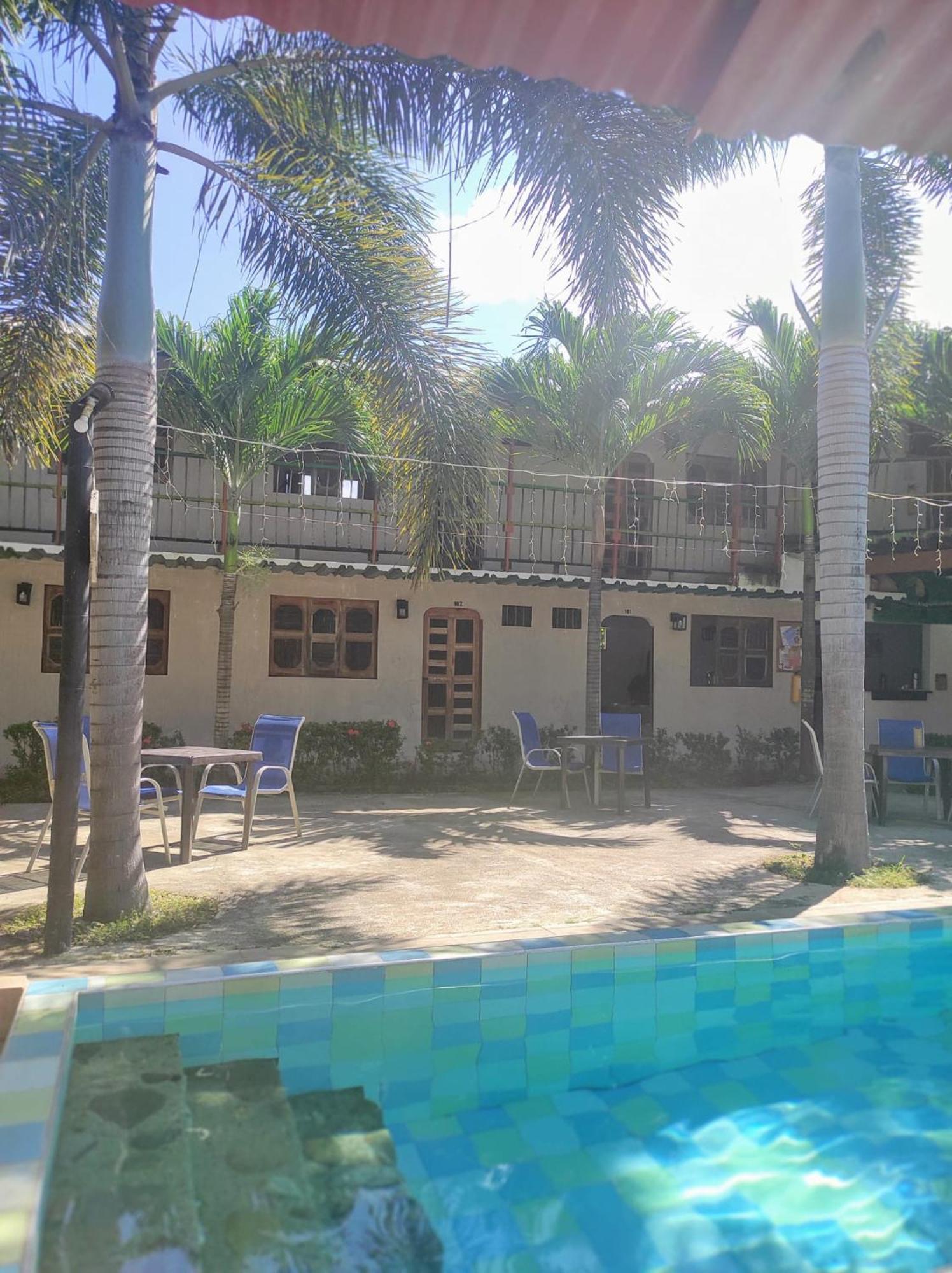 Hostal Luz De Luna ปาโลมิโน ภายนอก รูปภาพ